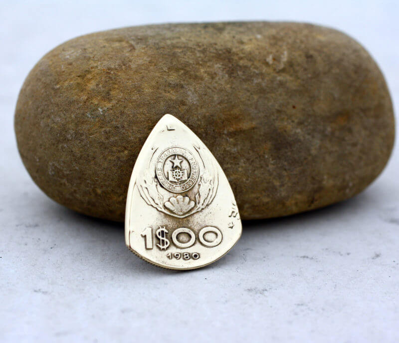 1980 Cape Verde (Africa) 1 Escudo Coin Guitar Pick, Coin Guitar Picks