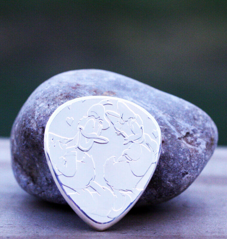 2021 NIUE Donald and Daisy Duck 99.9% Fine Silver Coin Guitar Pick