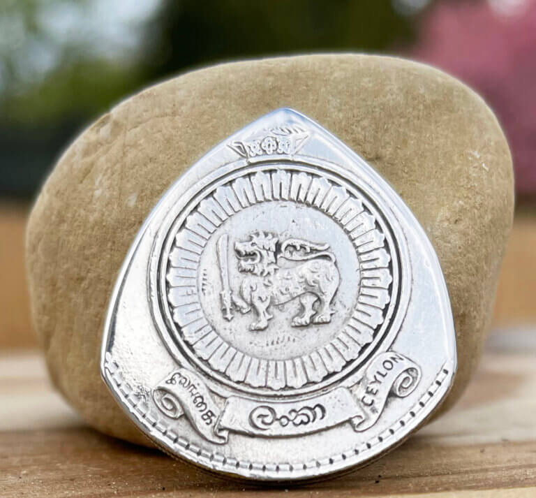 1963 Ceylon Sri Lanka 1 Rupee Coin Guitar Pick