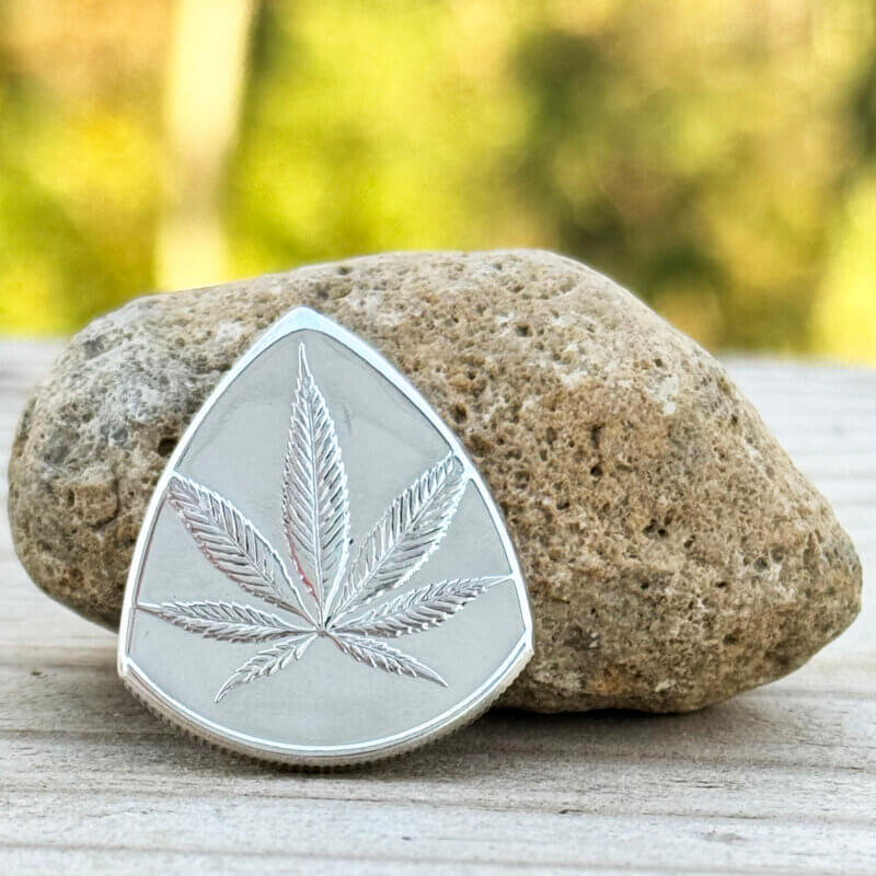 Cannabis Leaf 99.9% Silver